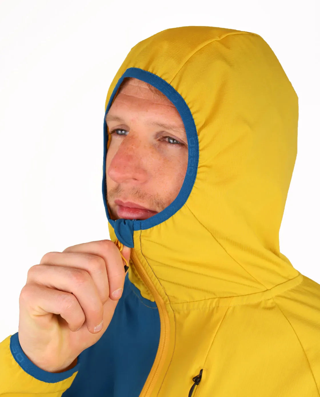 4565261